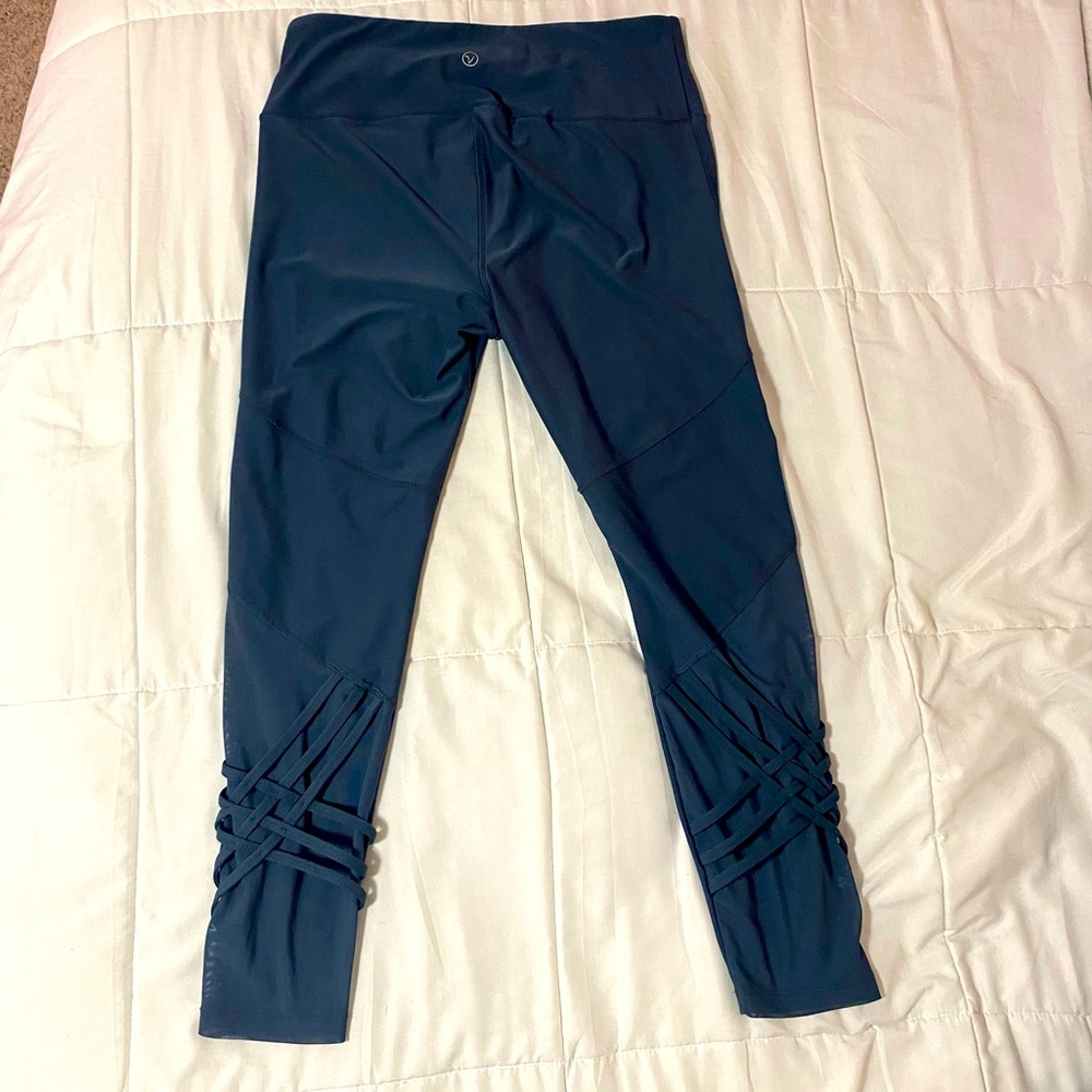 Vogo Athletica Gray Workout Pants Size Large. Crisscross & Netting detail